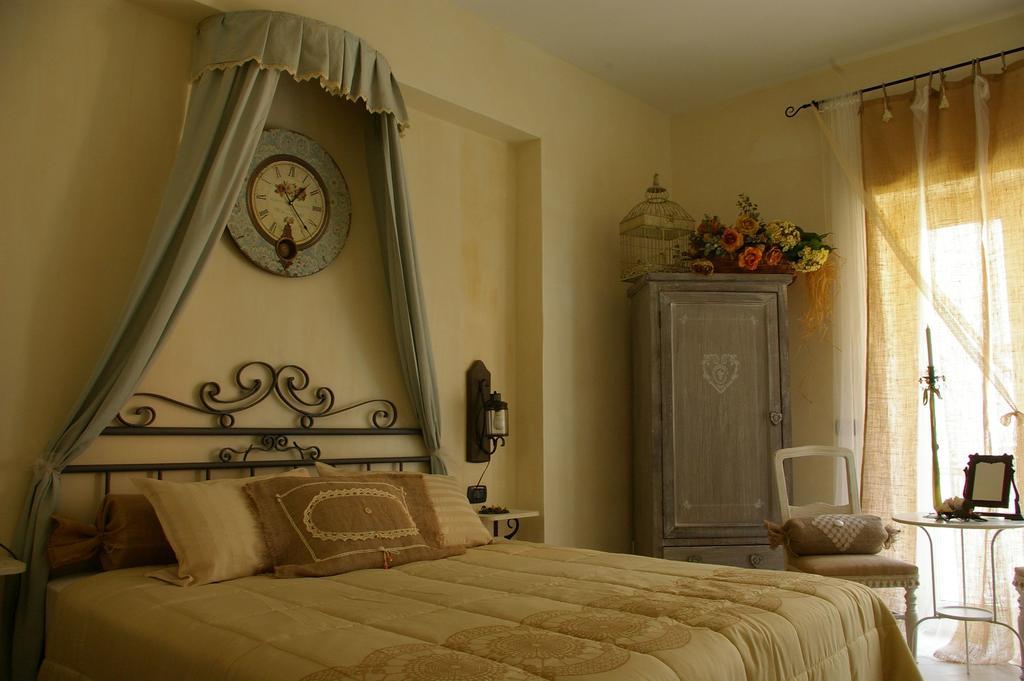Serapo Bed And Breakfast Gaeta Bagian luar foto
